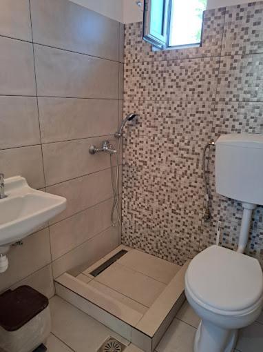 Studios Mona Άγιος Γεώργιος Εξωτερικό φωτογραφία