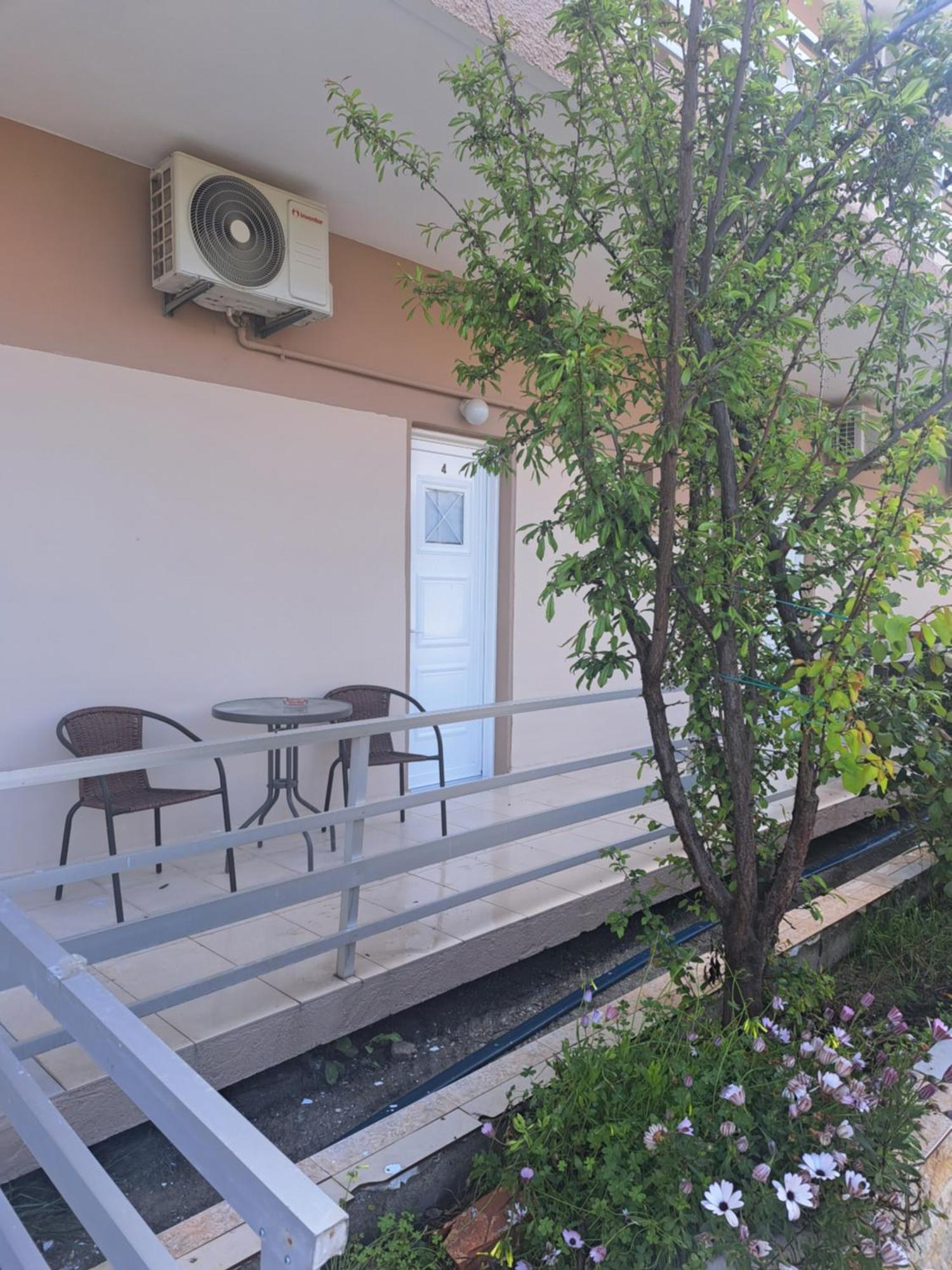 Studios Mona Άγιος Γεώργιος Εξωτερικό φωτογραφία