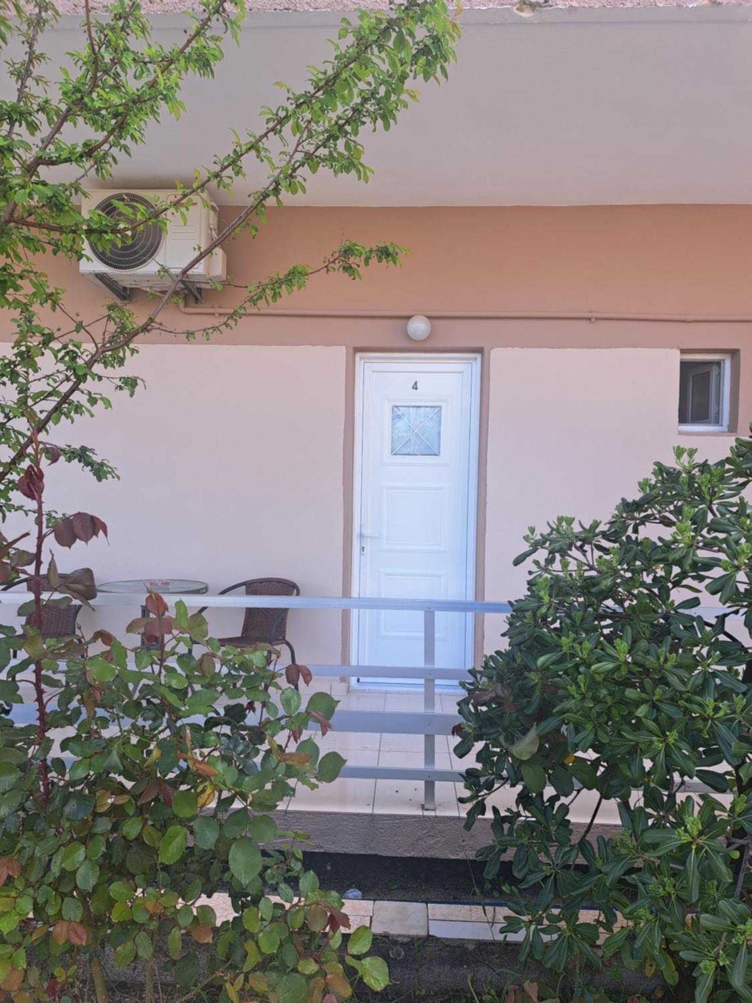 Studios Mona Άγιος Γεώργιος Εξωτερικό φωτογραφία